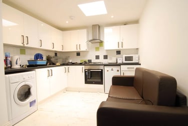3 bed house, Providence Street, North Hill, Plymouth, PL48JQ - Image 1